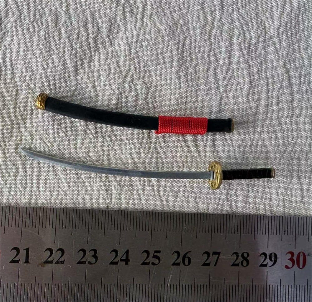 نموذج سكين محارب عتيق بمقياس 1 - مراجعة Vintage Collectible Knives وسعره
